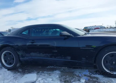 2010 Chevrolet Camaro 1Ls z USA, uszkodzony, nr VIN 2G1FE1EV2A9216132